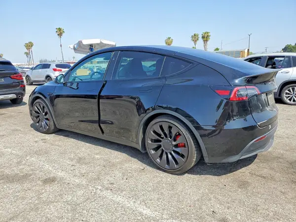 7SAYGDEF0RF023802 2024 TESLA MODEL Y - Image 2