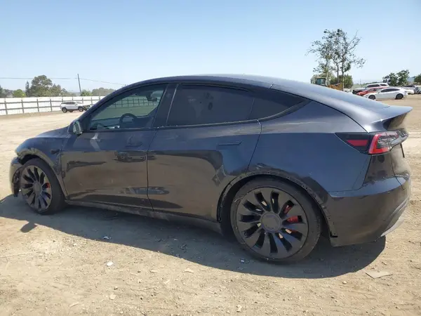 7SAYGDEF0RF024089 2024 TESLA MODEL Y - Image 2