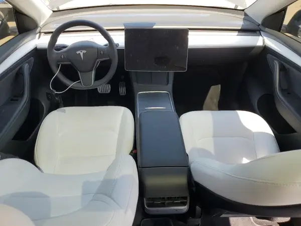 7SAYGDEF0RF024089 2024 TESLA MODEL Y - Image 8
