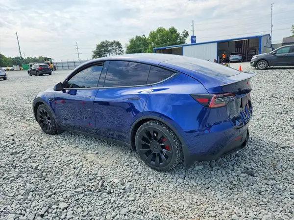 7SAYGDEF0RF030944 2024 TESLA MODEL Y - Image 2