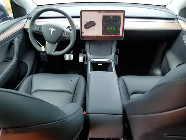 7SAYGDEF0RF033438 2024 TESLA MODEL Y - Image 8