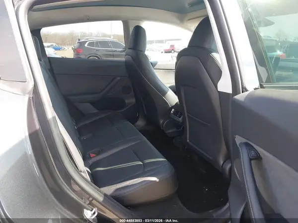 7SAYGDEF0RF036131 2024 TESLA MODEL Y - Image 8