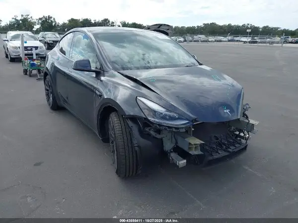 7SAYGDEF0RF037408 2024 TESLA MODEL Y - Image 1