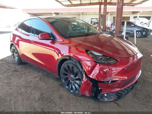 7SAYGDEF0RF048313 2024 TESLA MODEL Y - Image 1