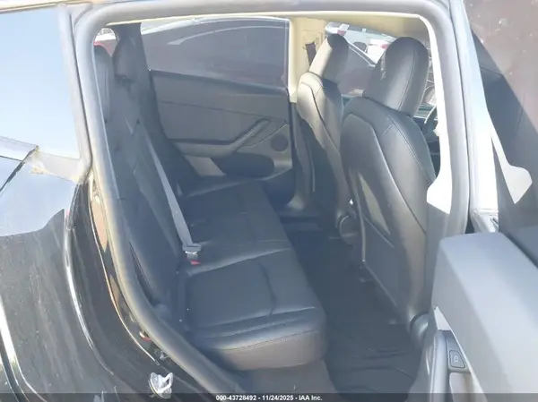 7SAYGDEF0RF053690 2024 TESLA MODEL Y - Image 8