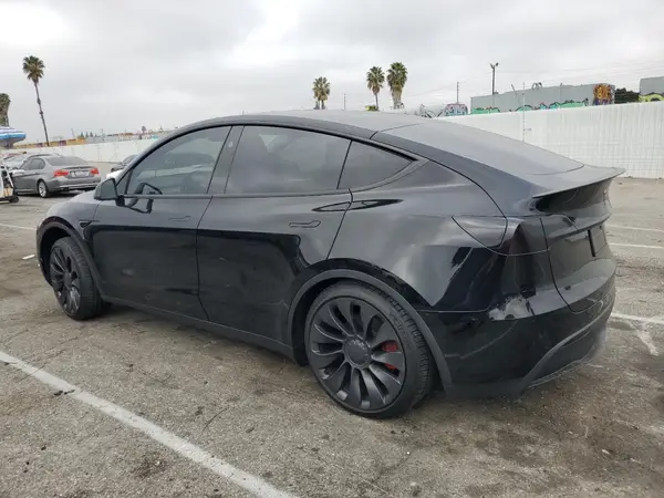 7SAYGDEF0RF057092 2024 TESLA MODEL Y - Image 2