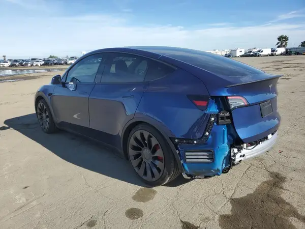 7SAYGDEF0RF072305 2024 TESLA MODEL Y - Image 2