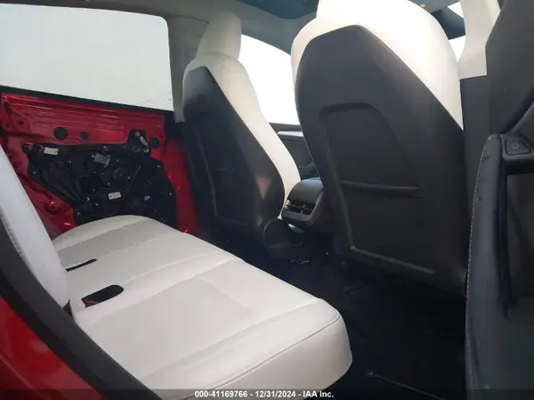 7SAYGDEF0RF072627 2024 TESLA MODEL Y - Image 8