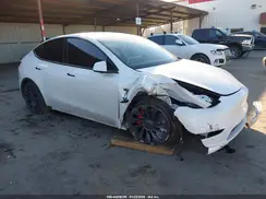 7SAYGDEF0RF072790 2024 TESLA MODEL Y