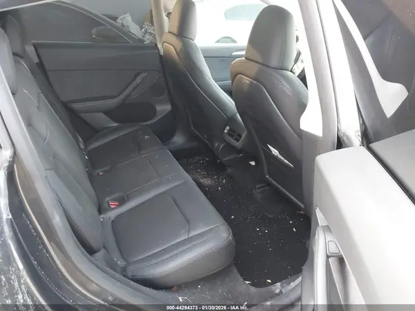 7SAYGDEF0RF073700 2024 TESLA MODEL Y - Image 8