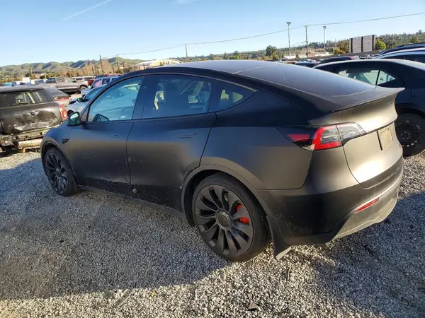7SAYGDEF0RF078881 2024 TESLA MODEL Y - Image 2
