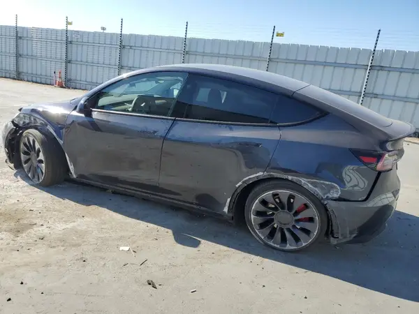 7SAYGDEF0RF093607 2024 TESLA MODEL Y - Image 2