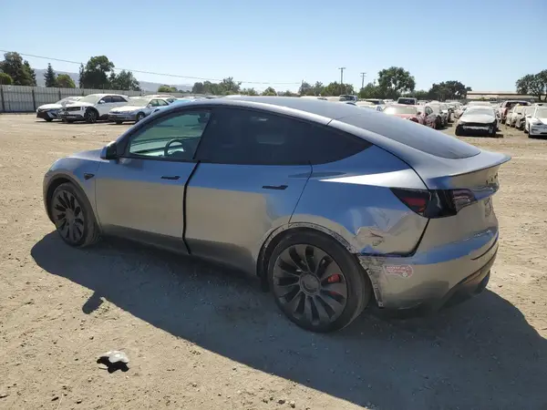 7SAYGDEF0RF128128 2024 TESLA MODEL Y - Image 2
