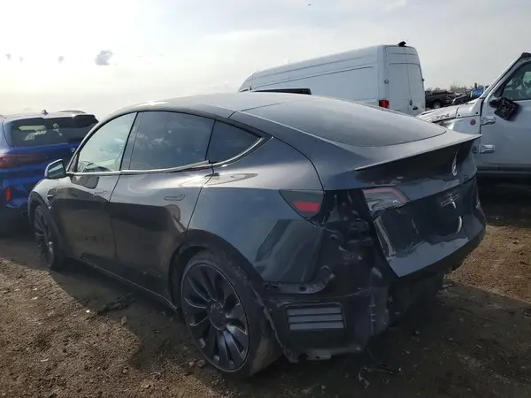 7SAYGDEF0RF181749 2024 TESLA MODEL Y - Image 2