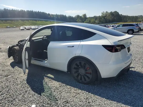 7SAYGDEF0SA348436 2025 TESLA MODEL Y - Image 2