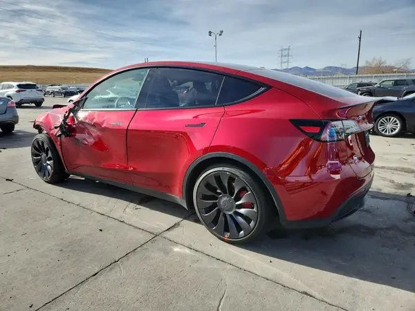 7SAYGDEF0SA353376 2025 TESLA MODEL Y - Image 2