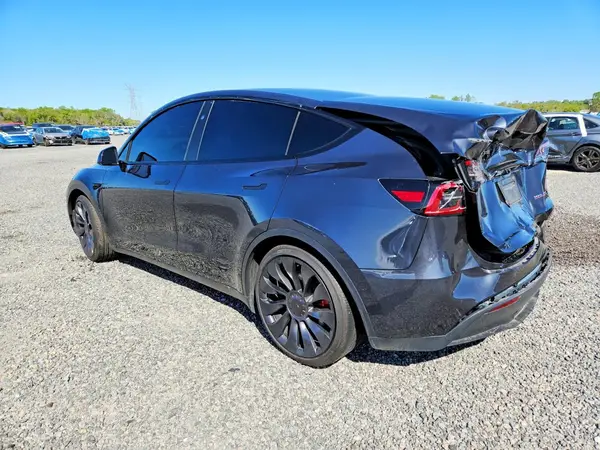 7SAYGDEF0SA362644 2025 TESLA MODEL Y - Image 2