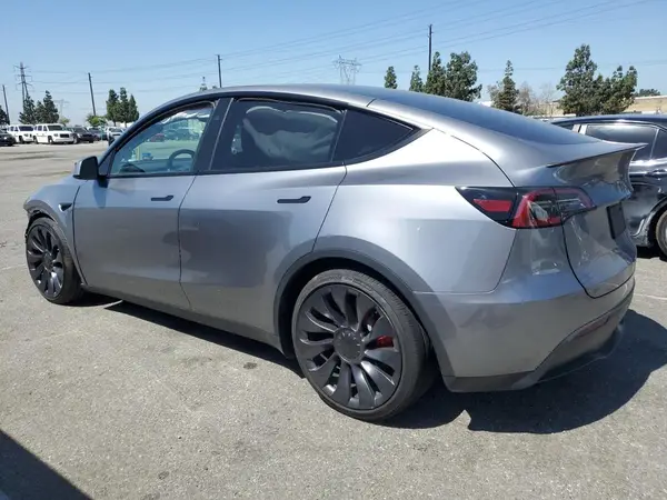 7SAYGDEF0SF232088 2025 TESLA MODEL Y - Image 2