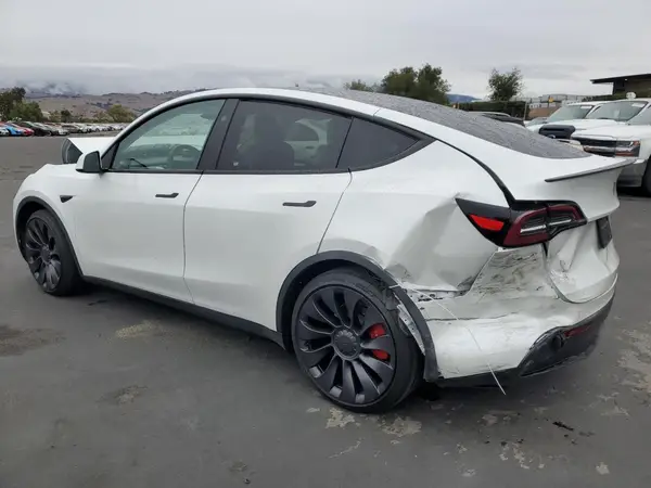 7SAYGDEF0SF305850 2025 TESLA MODEL Y - Image 2