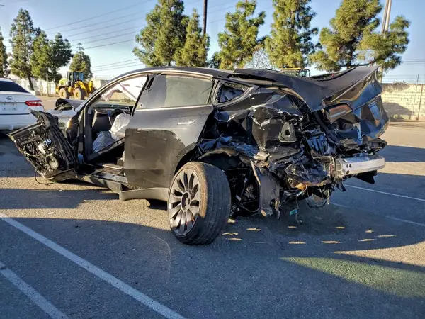 7SAYGDEF0SF308344 2025 TESLA MODEL Y - Image 2