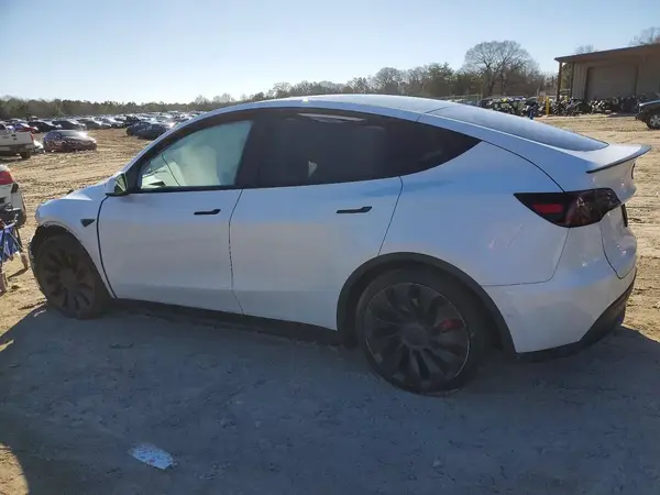 7SAYGDEF1NF317395 2022 TESLA MODEL Y - Image 2