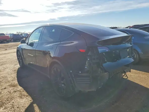 7SAYGDEF1NF326906 2022 TESLA MODEL Y - Image 2