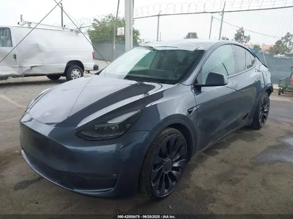 7SAYGDEF1NF330230 2022 TESLA MODEL Y - Image 2