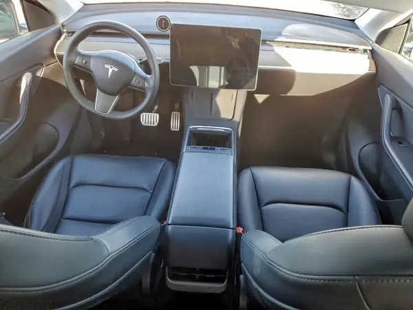 7SAYGDEF1NF336724 2022 TESLA MODEL Y - Image 8