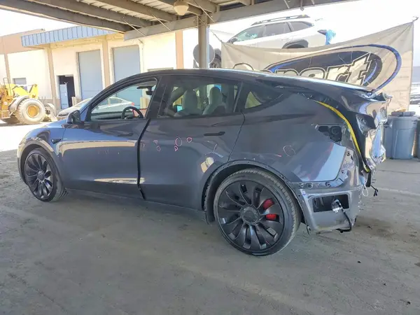 7SAYGDEF1NF337047 2022 TESLA MODEL Y - Image 2