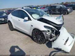 7SAYGDEF1NF337257 2022 TESLA MODEL Y