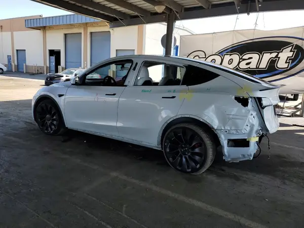 7SAYGDEF1NF340546 2022 TESLA MODEL Y - Image 2