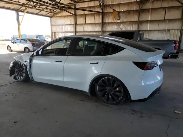 7SAYGDEF1NF340563 2022 TESLA MODEL Y - Image 2