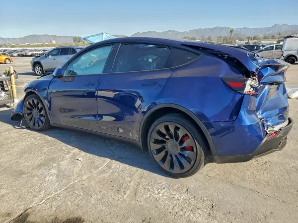 7SAYGDEF1NF351529 2022 TESLA MODEL Y - Image 2