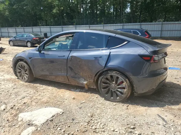 7SAYGDEF1NF377015 2022 TESLA MODEL Y - Image 2
