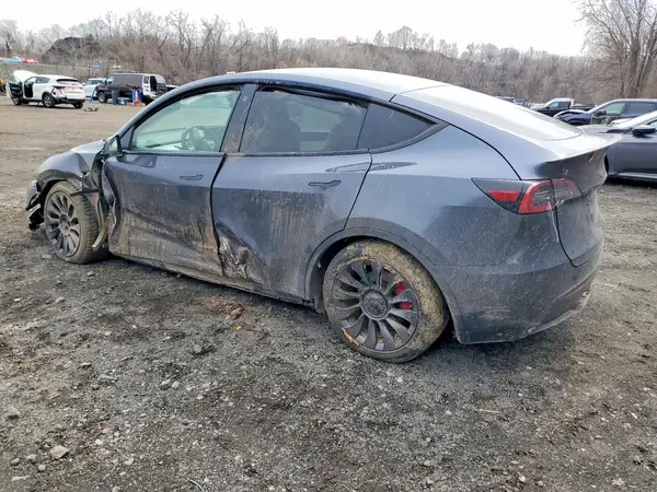 7SAYGDEF1NF377760 2022 TESLA MODEL Y - Image 2