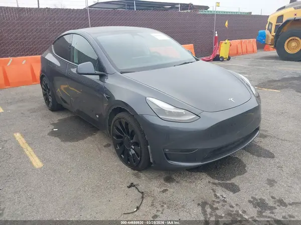 7SAYGDEF1NF381341 2022 TESLA MODEL Y - Image 1