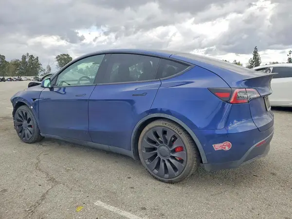 7SAYGDEF1NF382134 2022 TESLA MODEL Y - Image 2