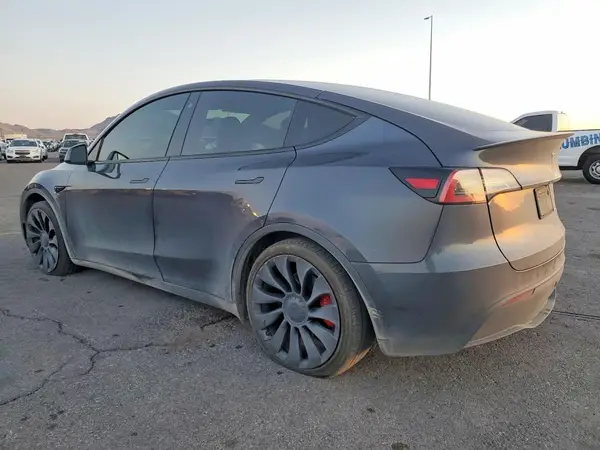 7SAYGDEF1NF388970 2022 TESLA MODEL Y - Image 2