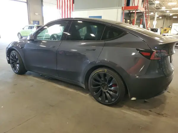 7SAYGDEF1NF396485 2022 TESLA MODEL Y - Image 2