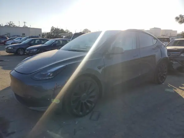 7SAYGDEF1NF397670 2022 TESLA MODEL Y - Image 1