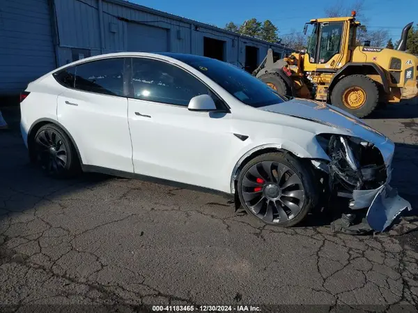 7SAYGDEF1NF399015 2022 TESLA MODEL Y - Image 1