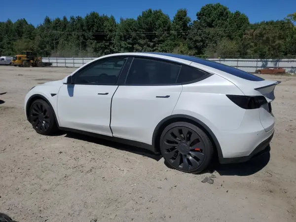 7SAYGDEF1NF399239 2022 TESLA MODEL Y - Image 2