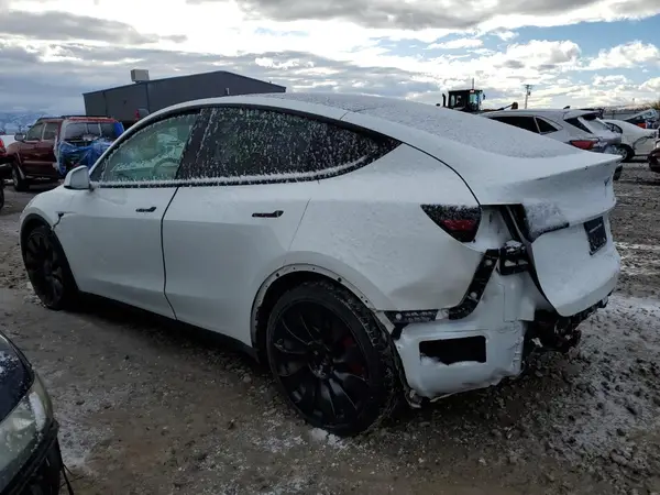 7SAYGDEF1NF399743 2022 TESLA MODEL Y - Image 2