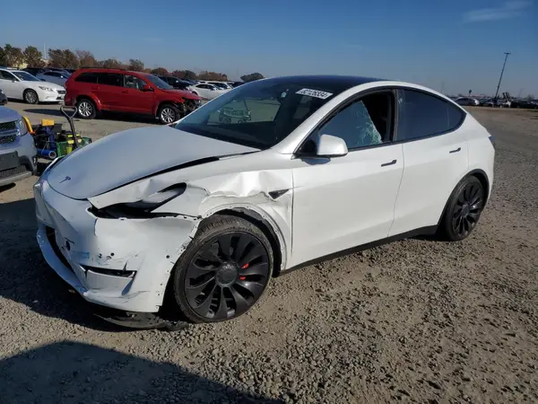 7SAYGDEF1NF400275 2022 TESLA MODEL Y - Image 1