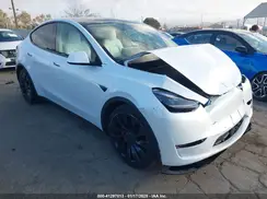 7SAYGDEF1NF405072 2022 TESLA MODEL Y