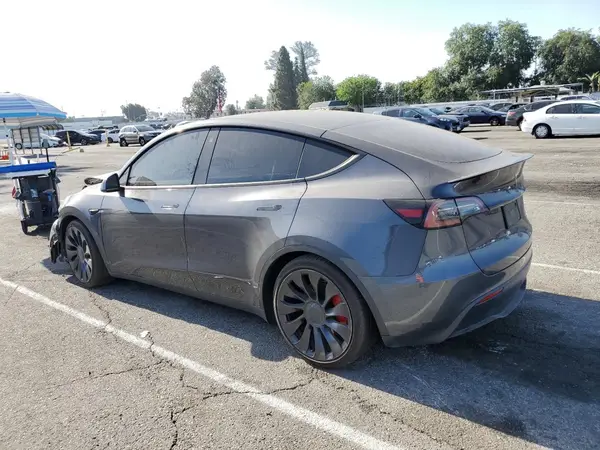 7SAYGDEF1NF405329 2022 TESLA MODEL Y - Image 2