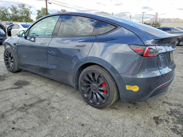 7SAYGDEF1NF406190 2022 TESLA MODEL Y - Image 2