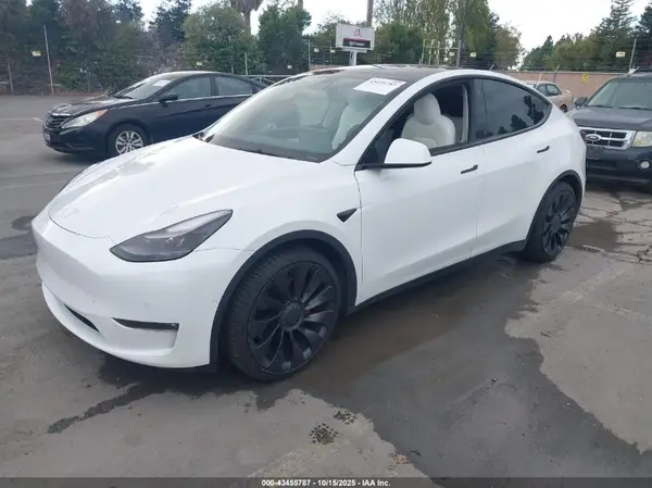 7SAYGDEF1NF406965 2022 TESLA MODEL Y - Image 2