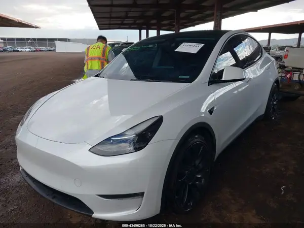 7SAYGDEF1NF409901 2022 TESLA MODEL Y - Image 2
