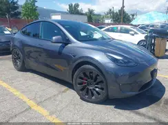 7SAYGDEF1NF411048 2022 TESLA MODEL Y